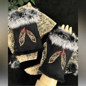 Dene Cree | Fingerless Rabbit Fur Gloves